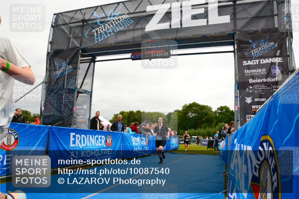 30.08.2026 - Elbe Triathlon Hamburg LAZAROV Photography http://msf.ph/oto/10087540 30.08.2026 12:10:25 Ziel 1372, 1382, 1471, 1539 meine-sportfotos.de