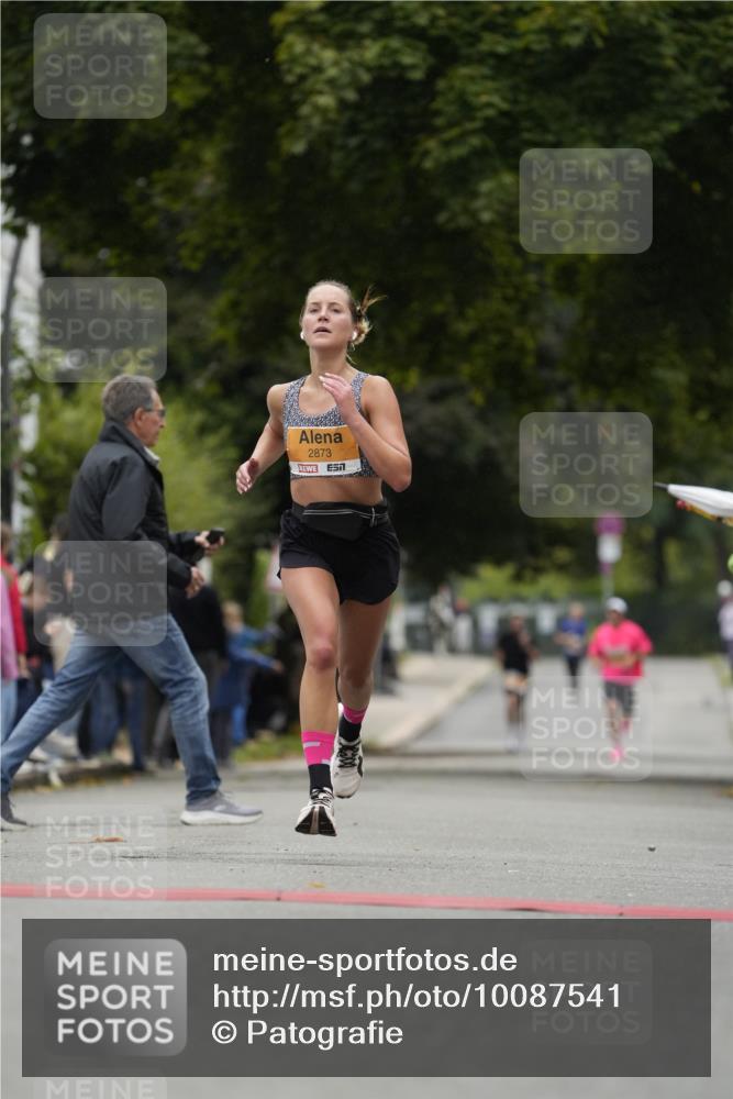30.08.2026 - Blankeneser Heldenlauf Patografie http://msf.ph/oto/10087541 30.08.2026 11:30:07 Ziel 2751, 2873 meine-sportfotos.de