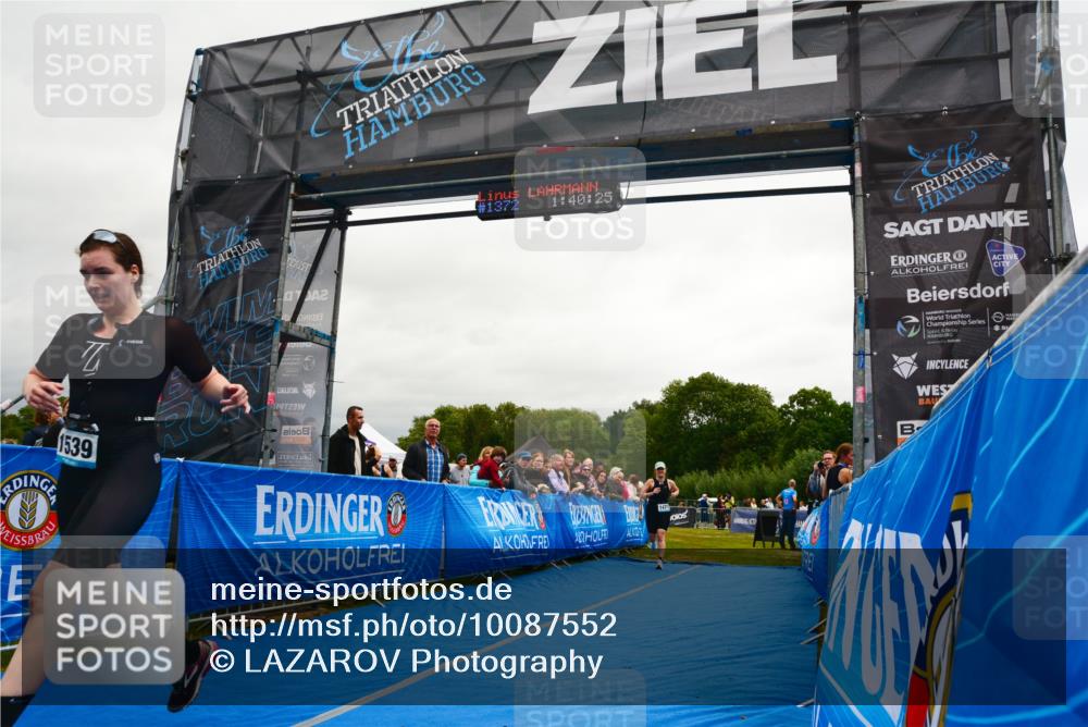 30.08.2026 - Elbe Triathlon Hamburg LAZAROV Photography http://msf.ph/oto/10087552 30.08.2026 12:10:26 Ziel 1372, 1382, 1471, 1539 meine-sportfotos.de