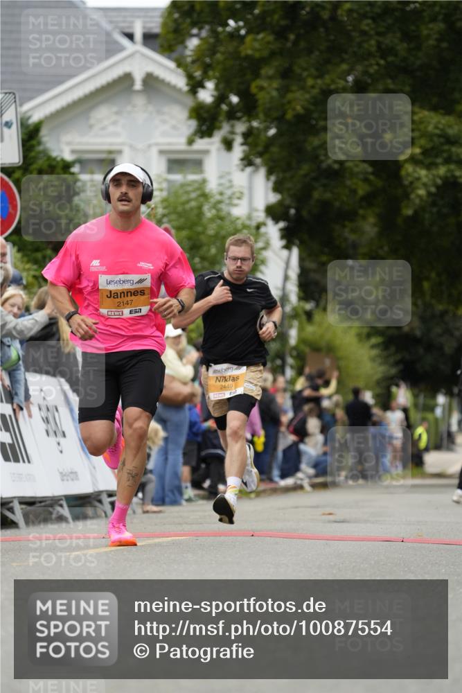 30.08.2026 - Blankeneser Heldenlauf Patografie http://msf.ph/oto/10087554 30.08.2026 11:30:25 Ziel 2147, 2449 meine-sportfotos.de