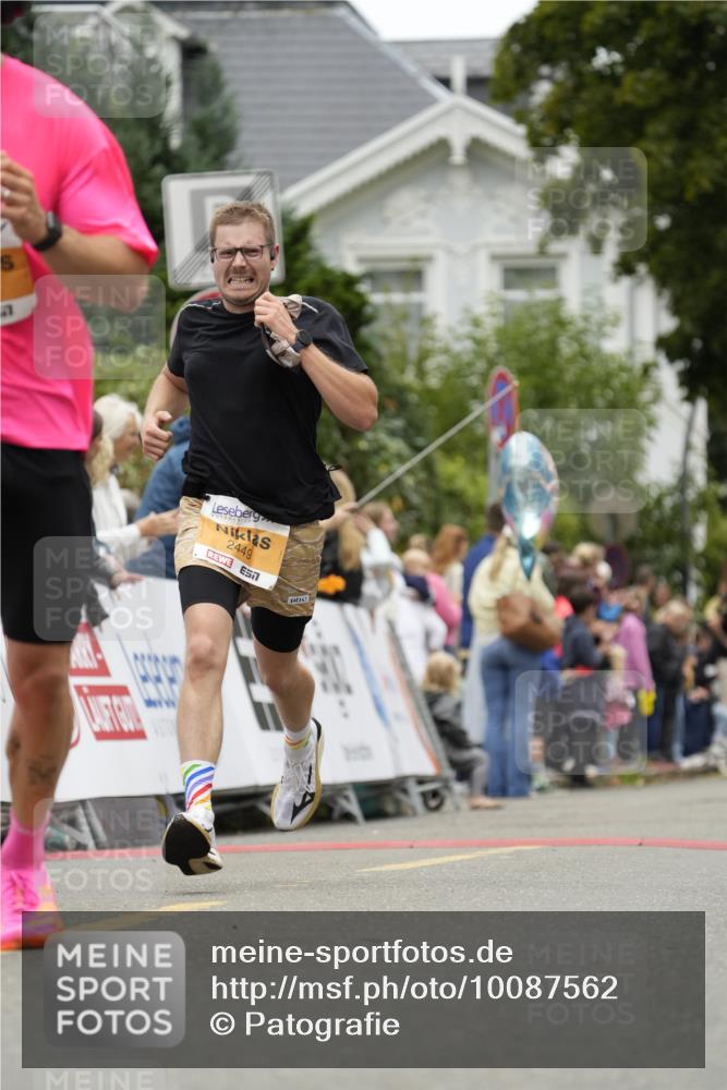 30.08.2026 - Blankeneser Heldenlauf Patografie http://msf.ph/oto/10087562 30.08.2026 11:30:27 Ziel 2147, 2449 meine-sportfotos.de