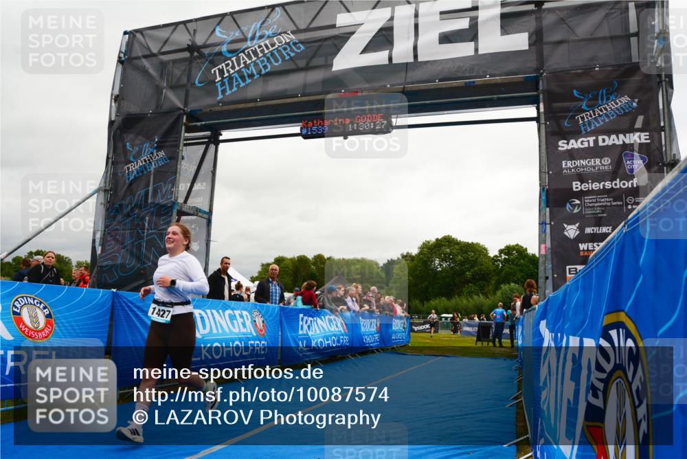30.08.2026 - Elbe Triathlon Hamburg LAZAROV Photography http://msf.ph/oto/10087574 30.08.2026 12:10:37 Ziel 1427, 1631 meine-sportfotos.de