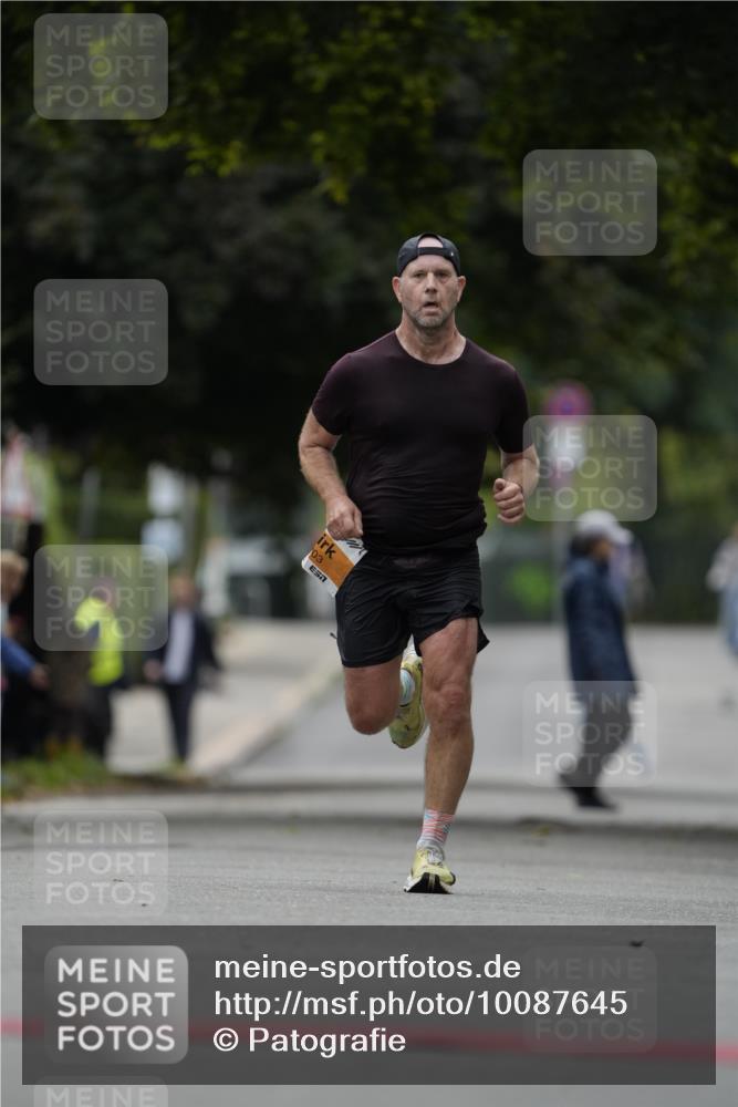 30.08.2026 - Blankeneser Heldenlauf Patografie http://msf.ph/oto/10087645 30.08.2026 11:31:47 Ziel 2203 meine-sportfotos.de
