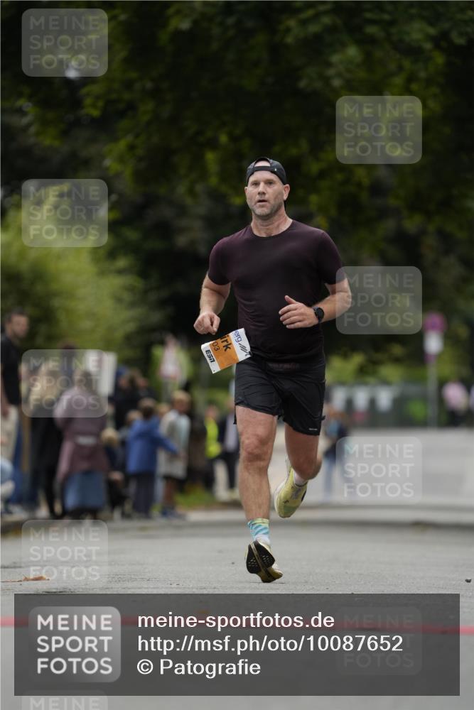 30.08.2026 - Blankeneser Heldenlauf Patografie http://msf.ph/oto/10087652 30.08.2026 11:31:49 Ziel 2203 meine-sportfotos.de