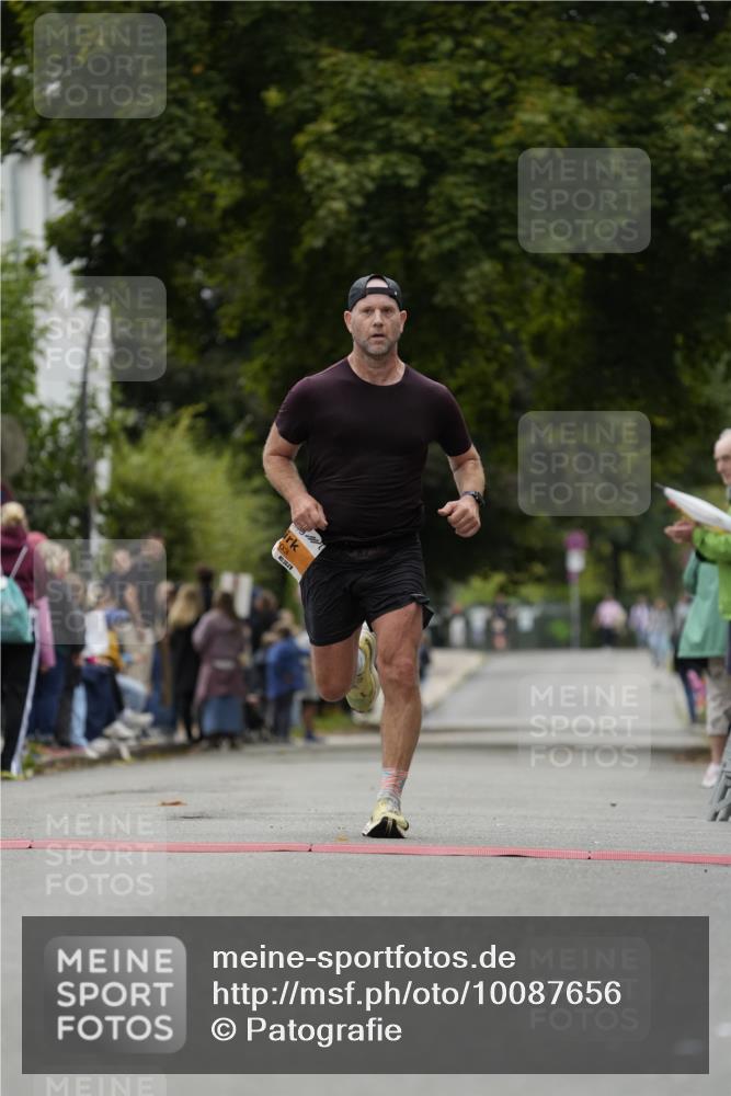 30.08.2026 - Blankeneser Heldenlauf Patografie http://msf.ph/oto/10087656 30.08.2026 11:31:50 Ziel 2203 meine-sportfotos.de