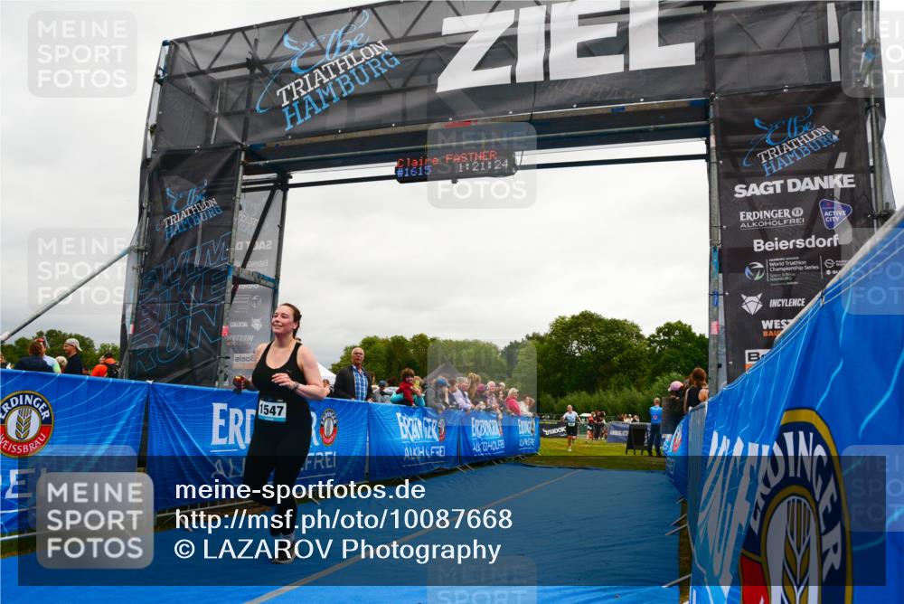 30.08.2026 - Elbe Triathlon Hamburg LAZAROV Photography http://msf.ph/oto/10087668 30.08.2026 12:11:28 Ziel 893, 1547, 1654 meine-sportfotos.de