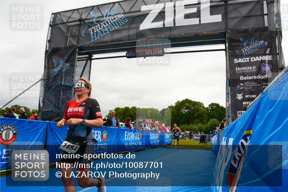 30.08.2026 - Elbe Triathlon Hamburg LAZAROV Photography http://msf.ph/oto/10087701 30.08.2026 12:11:38 Ziel 1583, 1654, 1689 meine-sportfotos.de