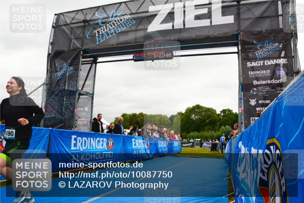 30.08.2026 - Elbe Triathlon Hamburg LAZAROV Photography http://msf.ph/oto/10087750 30.08.2026 12:12:08 Ziel 1490 meine-sportfotos.de