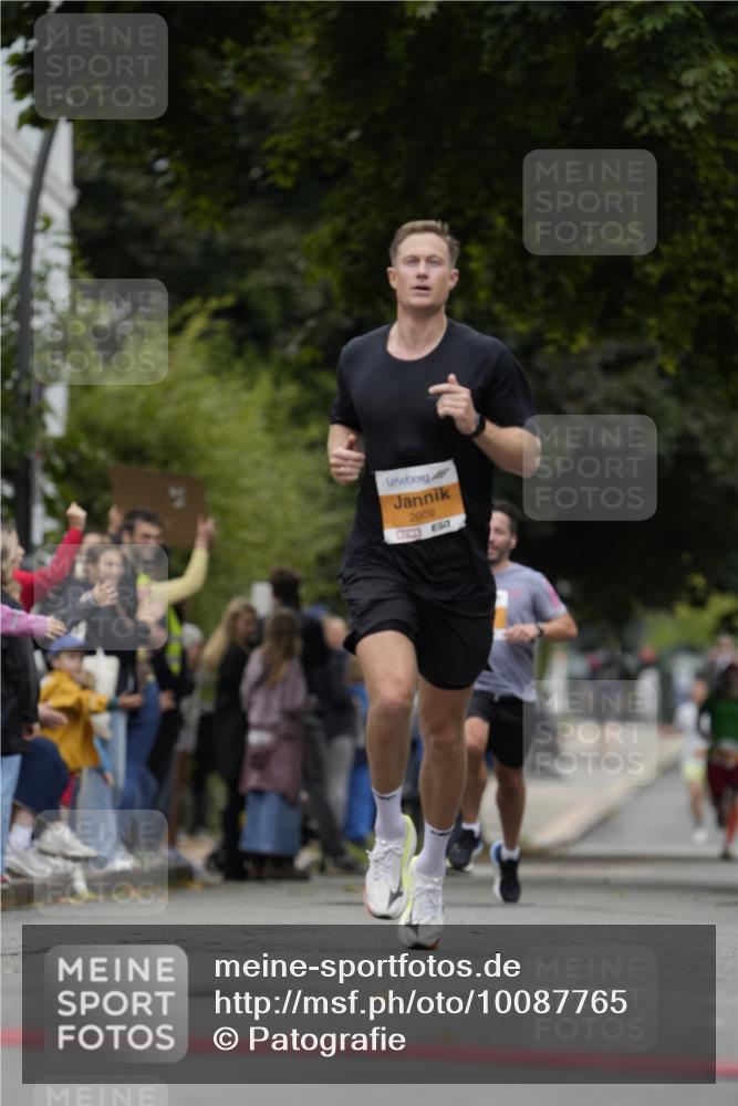 30.08.2026 - Blankeneser Heldenlauf Patografie http://msf.ph/oto/10087765 30.08.2026 11:33:45 Ziel 2497, 2609 meine-sportfotos.de