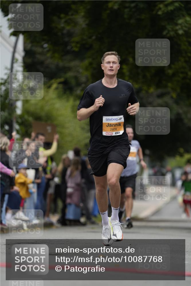 30.08.2026 - Blankeneser Heldenlauf Patografie http://msf.ph/oto/10087768 30.08.2026 11:33:45 Ziel 2497, 2609 meine-sportfotos.de