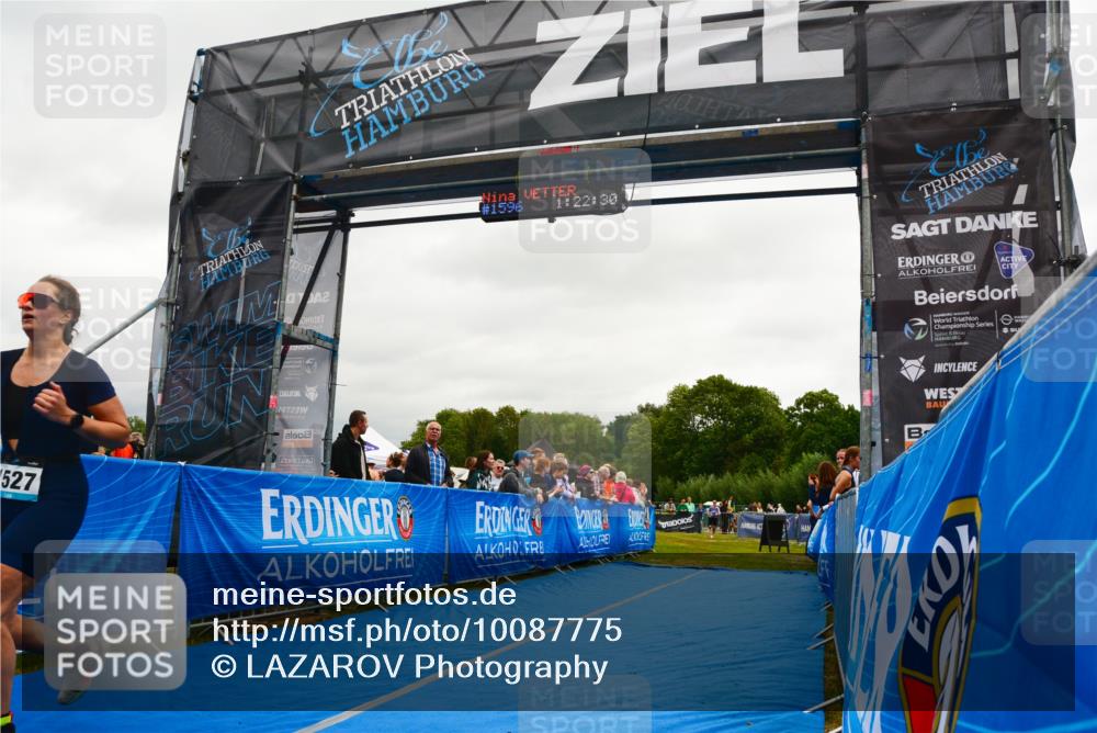 30.08.2026 - Elbe Triathlon Hamburg LAZAROV Photography http://msf.ph/oto/10087775 30.08.2026 12:12:31 Ziel 803, 1527, 1596 meine-sportfotos.de