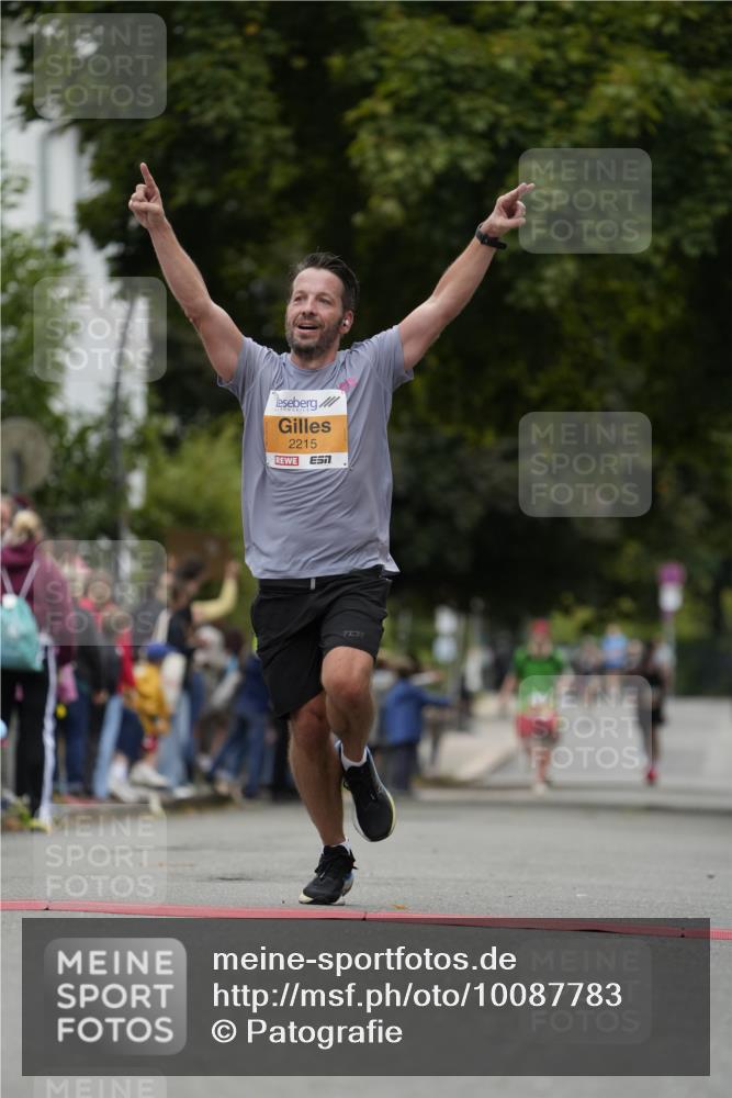 30.08.2026 - Blankeneser Heldenlauf Patografie http://msf.ph/oto/10087783 30.08.2026 11:33:51 Ziel 2215, 2609 meine-sportfotos.de