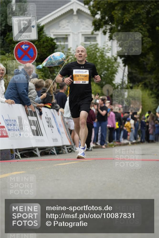 30.08.2026 - Blankeneser Heldenlauf Patografie http://msf.ph/oto/10087831 30.08.2026 11:34:24 Ziel 2317, 2356, 2478 meine-sportfotos.de