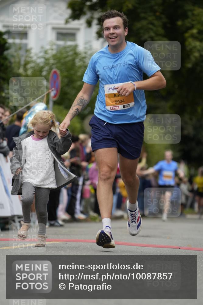 30.08.2026 - Blankeneser Heldenlauf Patografie http://msf.ph/oto/10087857 30.08.2026 11:34:40 Ziel 2934 meine-sportfotos.de