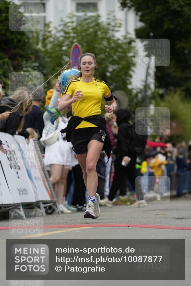 30.08.2026 - Blankeneser Heldenlauf Patografie http://msf.ph/oto/10087877 30.08.2026 11:34:51 Ziel 2806, 2849 meine-sportfotos.de