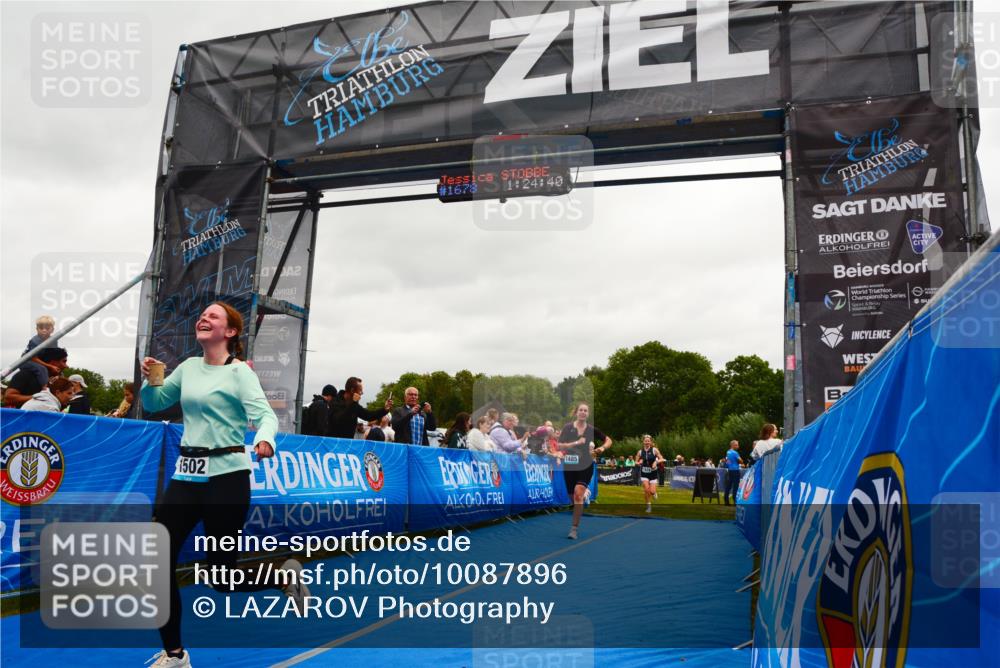 30.08.2026 - Elbe Triathlon Hamburg LAZAROV Photography http://msf.ph/oto/10087896 30.08.2026 12:14:45 Ziel 1485, 1502, 1629 meine-sportfotos.de