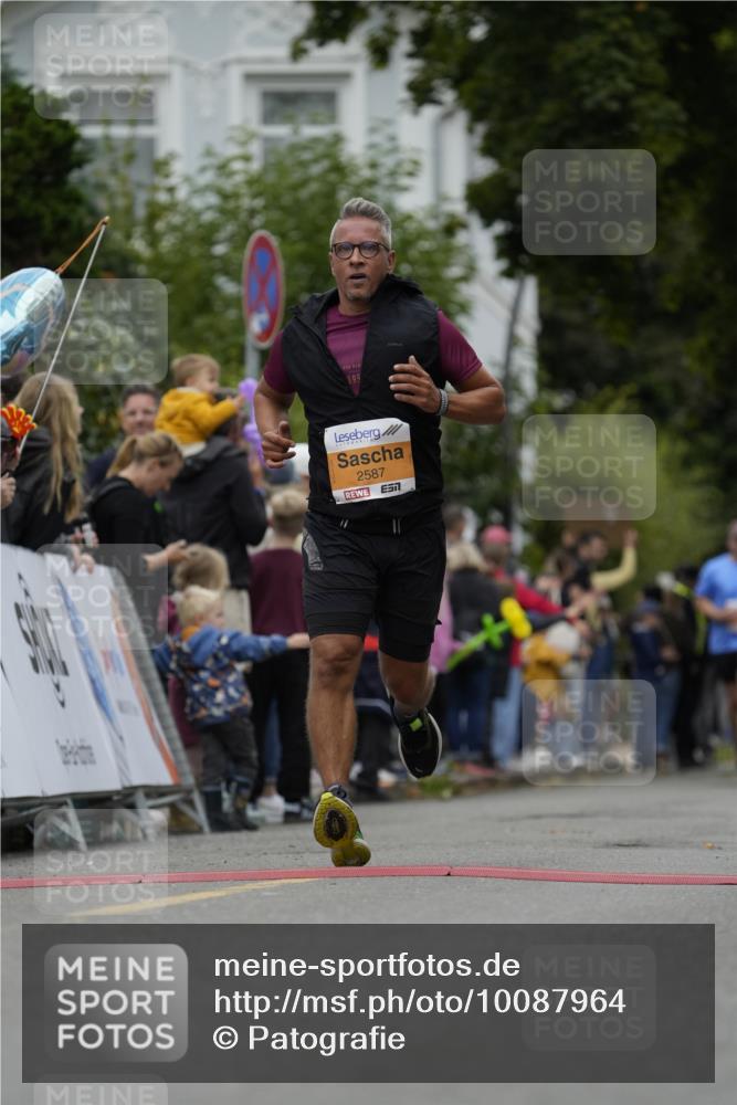 30.08.2026 - Blankeneser Heldenlauf Patografie http://msf.ph/oto/10087964 30.08.2026 11:35:38 Ziel 2587, 2772 meine-sportfotos.de