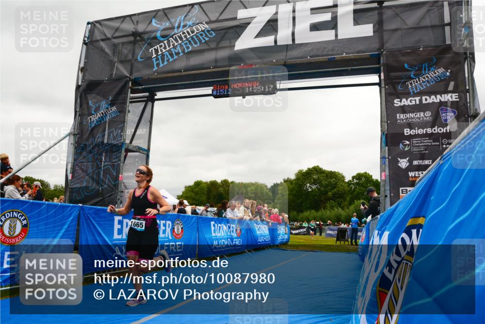 30.08.2026 - Elbe Triathlon Hamburg LAZAROV Photography http://msf.ph/oto/10087980 30.08.2026 12:15:27 Ziel 1665 meine-sportfotos.de