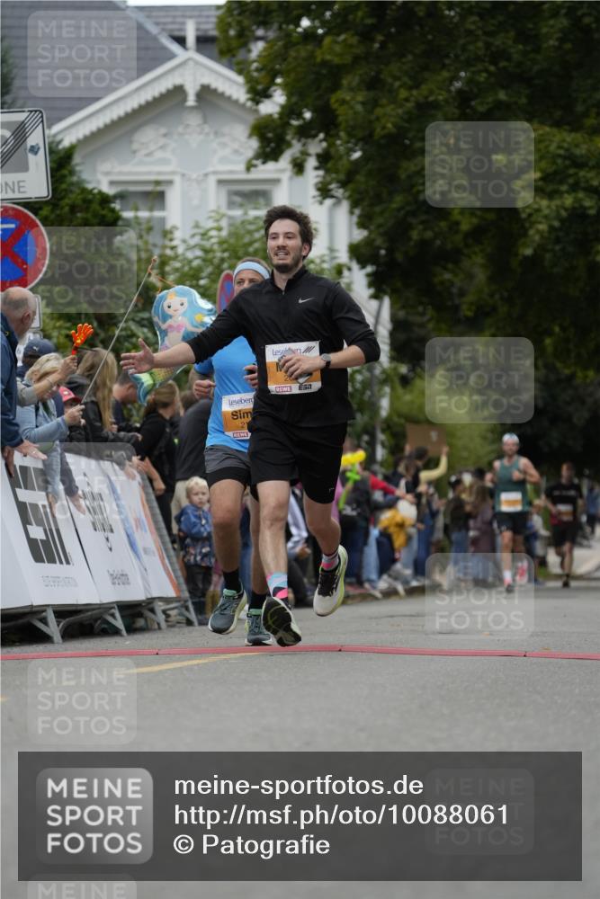 30.08.2026 - Blankeneser Heldenlauf Patografie http://msf.ph/oto/10088061 30.08.2026 11:37:00 Ziel 2163, 2654 meine-sportfotos.de