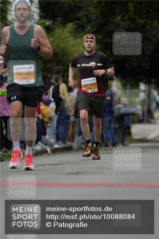 30.08.2026 - Blankeneser Heldenlauf Patografie http://msf.ph/oto/10088084 30.08.2026 11:37:08 Ziel 2163, 2335, 2390, 2654 meine-sportfotos.de
