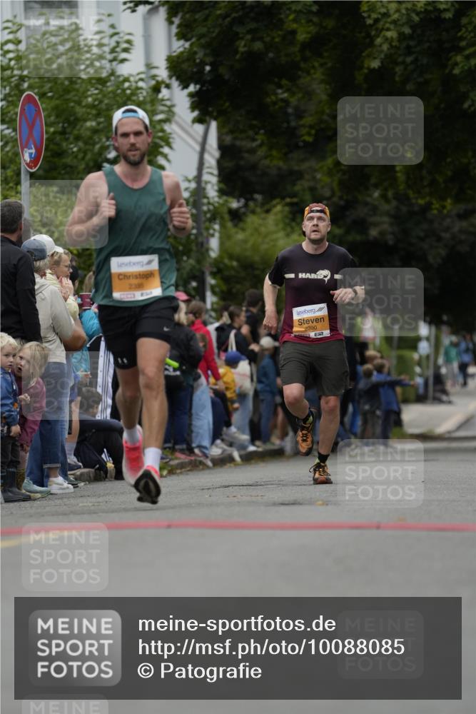 30.08.2026 - Blankeneser Heldenlauf Patografie http://msf.ph/oto/10088085 30.08.2026 11:37:09 Ziel 2335, 2390 meine-sportfotos.de