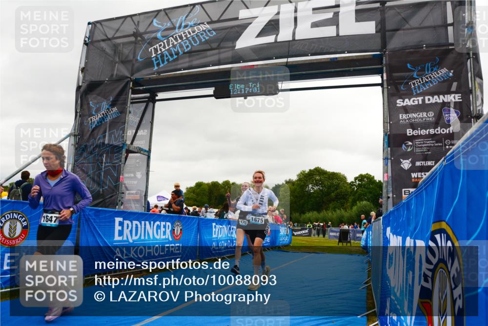 30.08.2026 - Elbe Triathlon Hamburg LAZAROV Photography http://msf.ph/oto/10088093 30.08.2026 12:17:02 Ziel 1470, 1647, 1675 meine-sportfotos.de