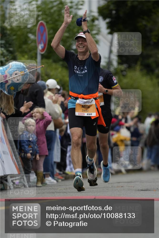 30.08.2026 - Blankeneser Heldenlauf Patografie http://msf.ph/oto/10088133 30.08.2026 11:37:41 Ziel 2346, 2442 meine-sportfotos.de