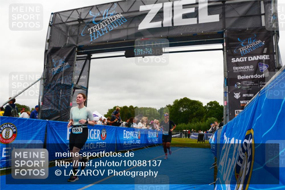 30.08.2026 - Elbe Triathlon Hamburg LAZAROV Photography http://msf.ph/oto/10088137 30.08.2026 12:17:52 Ziel 1351, 1553, 1607 meine-sportfotos.de