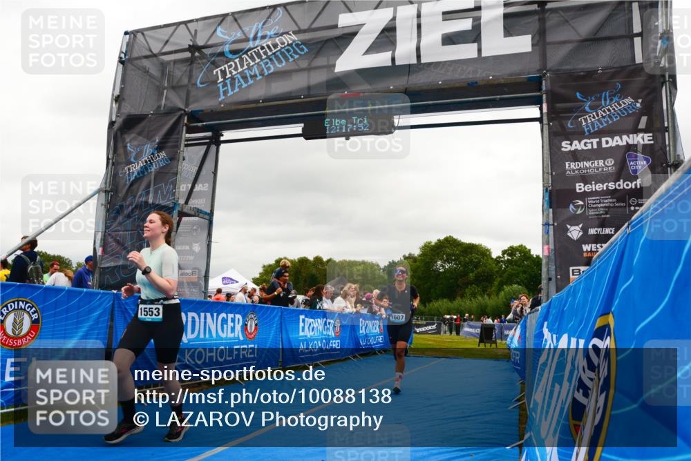 30.08.2026 - Elbe Triathlon Hamburg LAZAROV Photography http://msf.ph/oto/10088138 30.08.2026 12:17:53 Ziel 1351, 1553, 1607 meine-sportfotos.de