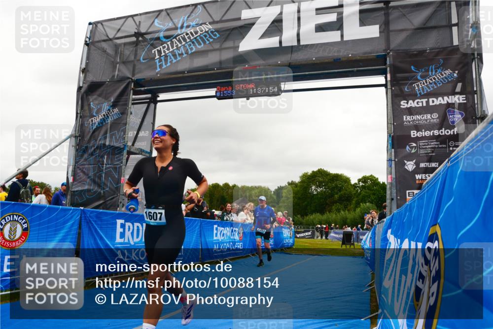 30.08.2026 - Elbe Triathlon Hamburg LAZAROV Photography http://msf.ph/oto/10088154 30.08.2026 12:17:54 Ziel 1351, 1553, 1607 meine-sportfotos.de