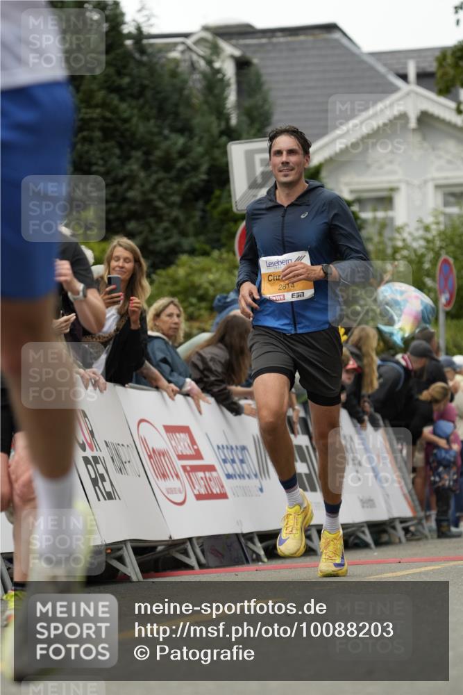 30.08.2026 - Blankeneser Heldenlauf Patografie http://msf.ph/oto/10088203 30.08.2026 11:38:14 Ziel 2021, 2190, 2458, 2668, 2814, 2845 meine-sportfotos.de