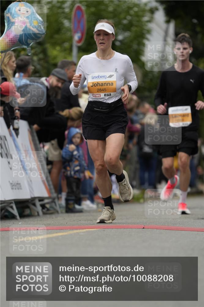 30.08.2026 - Blankeneser Heldenlauf Patografie http://msf.ph/oto/10088208 30.08.2026 11:38:16 Ziel 2021, 2190, 2458, 2668, 2814, 2845 meine-sportfotos.de
