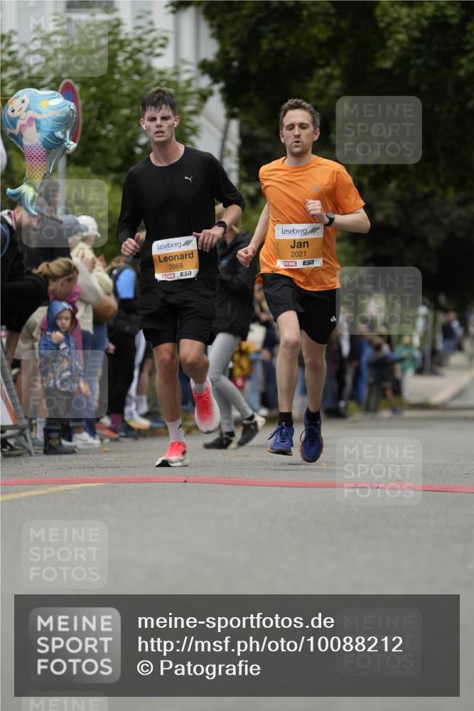 30.08.2026 - Blankeneser Heldenlauf Patografie http://msf.ph/oto/10088212 30.08.2026 11:38:18 Ziel 2021, 2190, 2458, 2668, 2814, 2845 meine-sportfotos.de