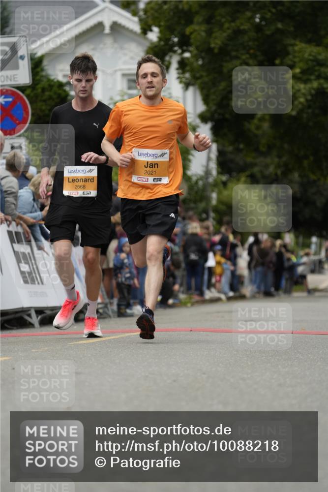 30.08.2026 - Blankeneser Heldenlauf Patografie http://msf.ph/oto/10088218 30.08.2026 11:38:20 Ziel 2021, 2668, 2814, 2845 meine-sportfotos.de