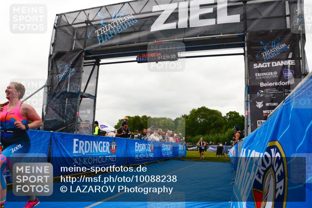30.08.2026 - Elbe Triathlon Hamburg LAZAROV Photography http://msf.ph/oto/10088238 30.08.2026 12:19:35 Ziel 1504, 1623 meine-sportfotos.de