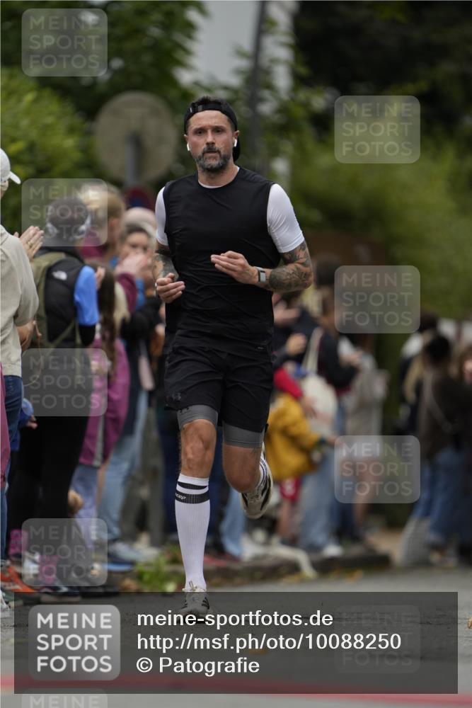 30.08.2026 - Blankeneser Heldenlauf Patografie http://msf.ph/oto/10088250 30.08.2026 11:38:46 Ziel 2043, 2655 meine-sportfotos.de