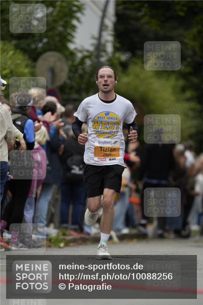 30.08.2026 - Blankeneser Heldenlauf Patografie http://msf.ph/oto/10088256 30.08.2026 11:38:51 Ziel 2043, 2591, 2655 meine-sportfotos.de