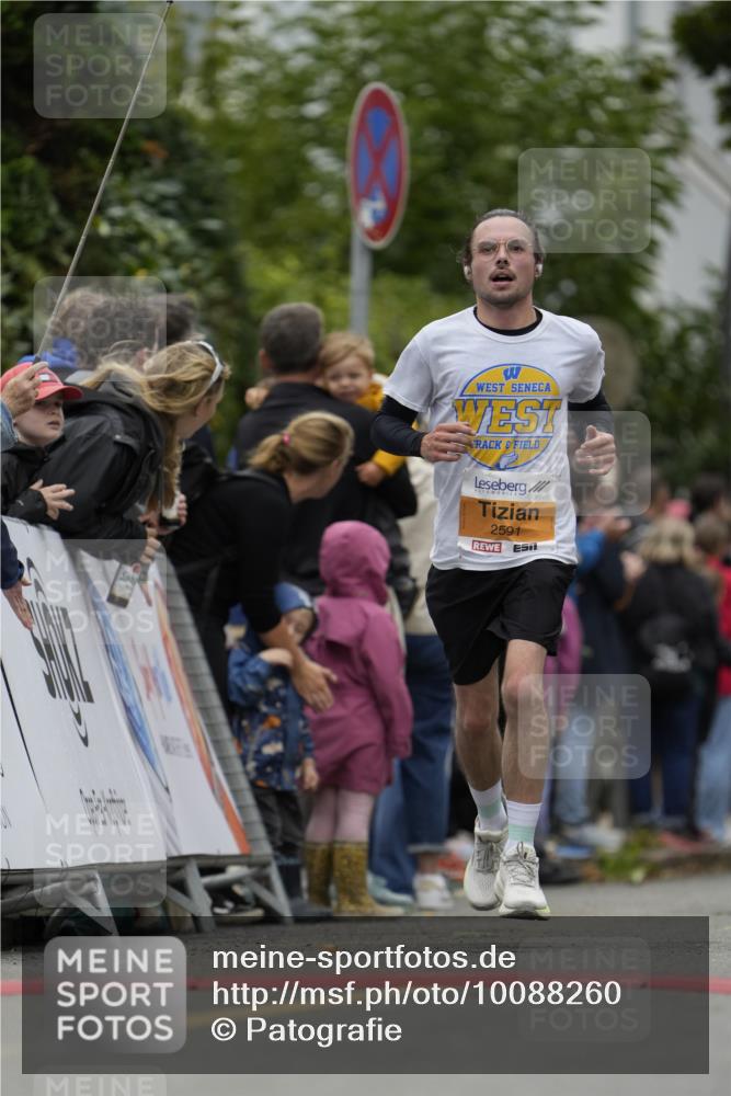 30.08.2026 - Blankeneser Heldenlauf Patografie http://msf.ph/oto/10088260 30.08.2026 11:38:52 Ziel 2043, 2591, 2655 meine-sportfotos.de