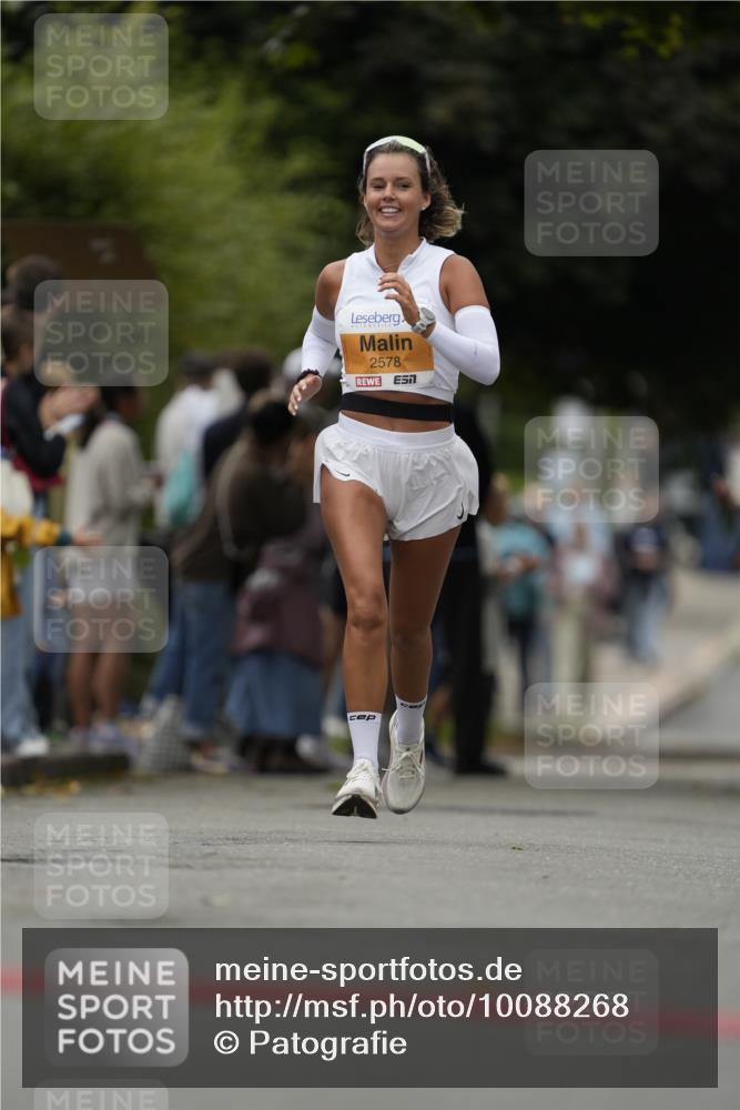 30.08.2026 - Blankeneser Heldenlauf Patografie http://msf.ph/oto/10088268 30.08.2026 11:38:57 Ziel 2578, 2591, 2655 meine-sportfotos.de