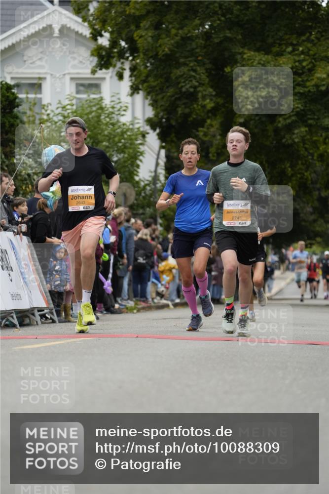 30.08.2026 - Blankeneser Heldenlauf Patografie http://msf.ph/oto/10088309 30.08.2026 11:39:17 Ziel 2192, 2207, 2525, 2643, 2743 meine-sportfotos.de