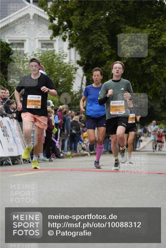 30.08.2026 - Blankeneser Heldenlauf Patografie http://msf.ph/oto/10088312 30.08.2026 11:39:17 Ziel 2192, 2207, 2525, 2643, 2743 meine-sportfotos.de