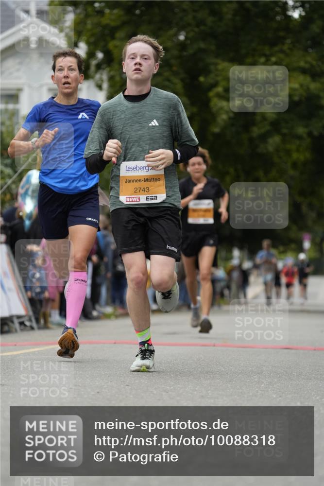 30.08.2026 - Blankeneser Heldenlauf Patografie http://msf.ph/oto/10088318 30.08.2026 11:39:19 Ziel 2192, 2207, 2525, 2643, 2743 meine-sportfotos.de