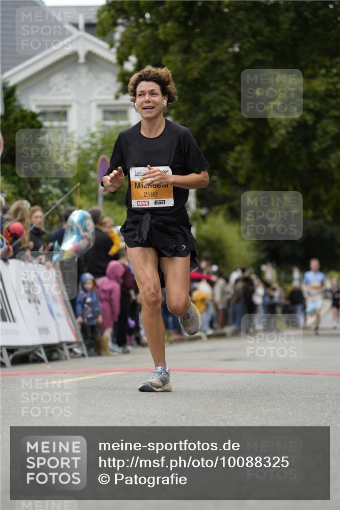 30.08.2026 - Blankeneser Heldenlauf Patografie http://msf.ph/oto/10088325 30.08.2026 11:39:21 Ziel 2192, 2207, 2643, 2743 meine-sportfotos.de