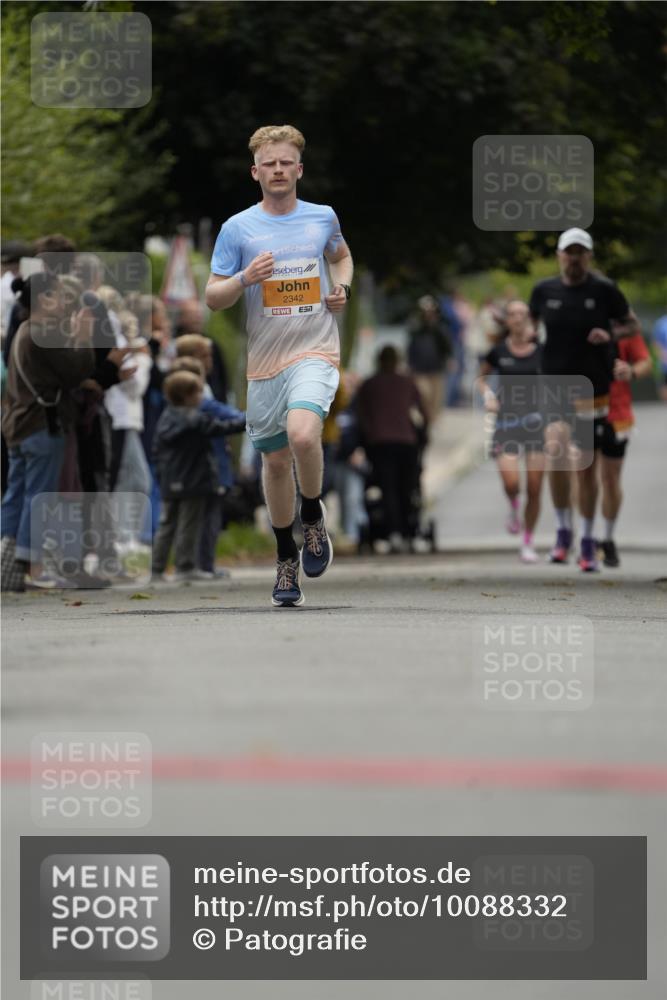 30.08.2026 - Blankeneser Heldenlauf Patografie http://msf.ph/oto/10088332 30.08.2026 11:39:24 Ziel 2192, 2207, 2643, 2743 meine-sportfotos.de