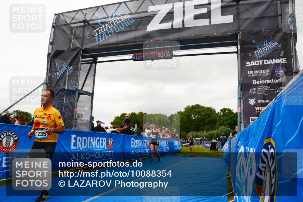 30.08.2026 - Elbe Triathlon Hamburg LAZAROV Photography http://msf.ph/oto/10088354 30.08.2026 12:21:45 Ziel 1235, 1519, 1546 meine-sportfotos.de