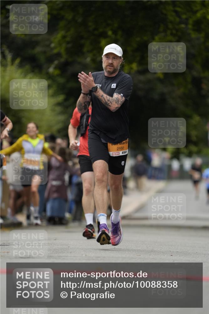 30.08.2026 - Blankeneser Heldenlauf Patografie http://msf.ph/oto/10088358 30.08.2026 11:39:36 Ziel 2102, 2342 meine-sportfotos.de