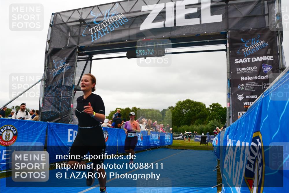 30.08.2026 - Elbe Triathlon Hamburg LAZAROV Photography http://msf.ph/oto/10088411 30.08.2026 12:22:49 Ziel 1540, 1543, 1609, 1611 meine-sportfotos.de
