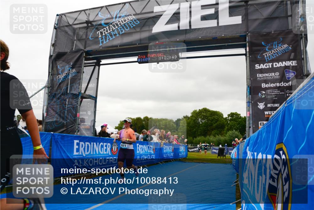 30.08.2026 - Elbe Triathlon Hamburg LAZAROV Photography http://msf.ph/oto/10088413 30.08.2026 12:22:49 Ziel 1540, 1543, 1609, 1611 meine-sportfotos.de