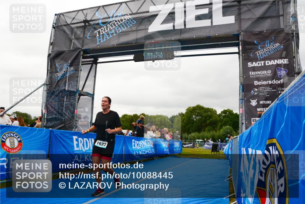 30.08.2026 - Elbe Triathlon Hamburg LAZAROV Photography http://msf.ph/oto/10088445 30.08.2026 12:23:51 Ziel 1622 meine-sportfotos.de