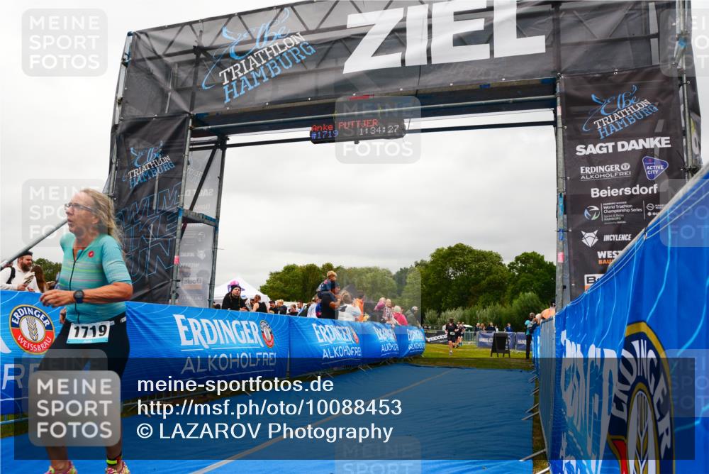 30.08.2026 - Elbe Triathlon Hamburg LAZAROV Photography http://msf.ph/oto/10088453 30.08.2026 12:24:27 Ziel 925, 1672, 1719 meine-sportfotos.de